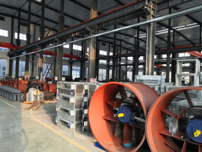 苏戈隆：生产车间